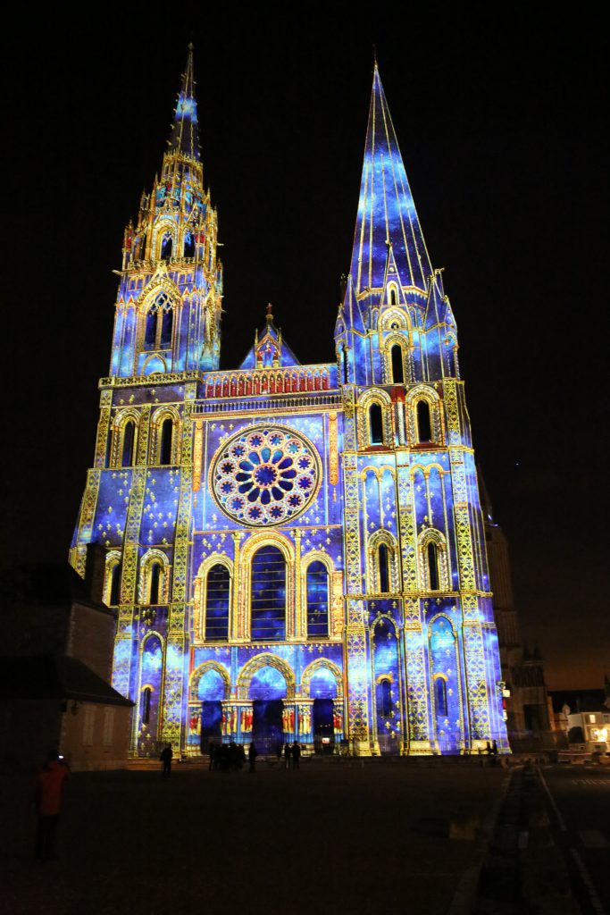 Chartres En Lumières Spectaculaires (3)