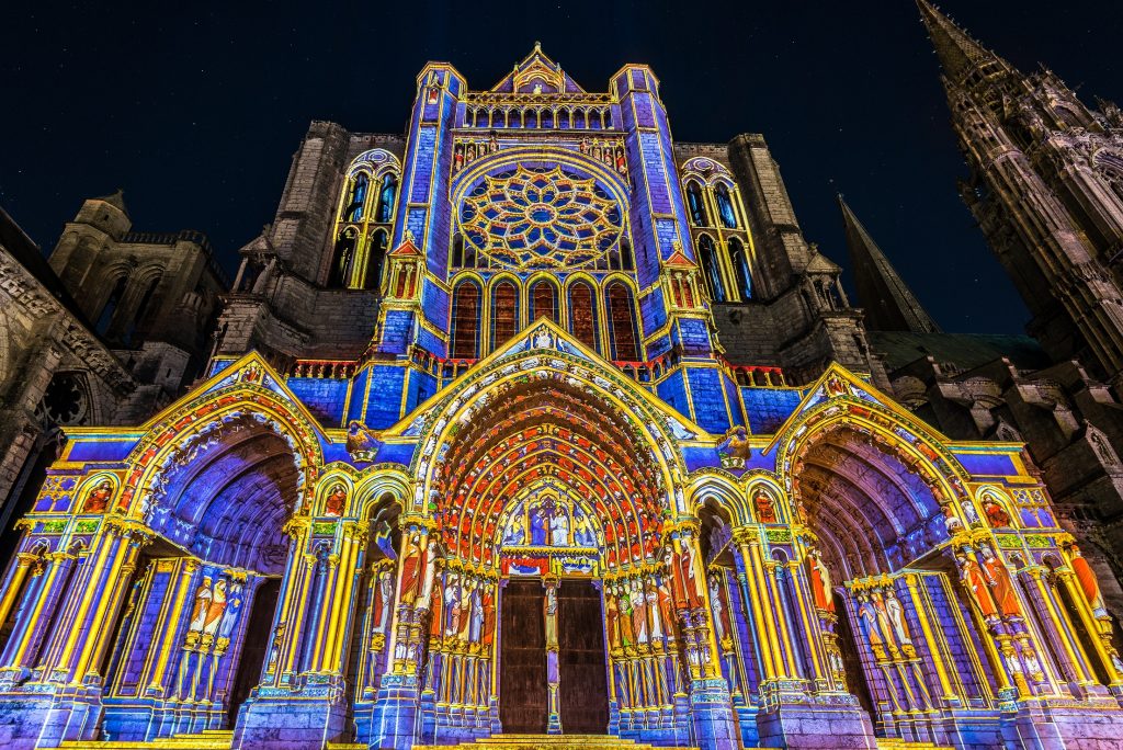 Chartres En Lumières Spectaculaires (6)