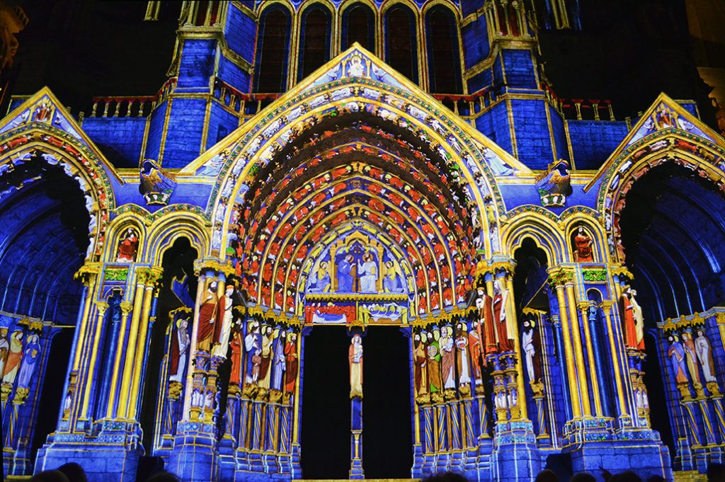 Chartres En Lumières Spectaculaires (8)